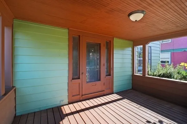 $439,900 | 95 Dickinson Street, Springfield, MA 01108