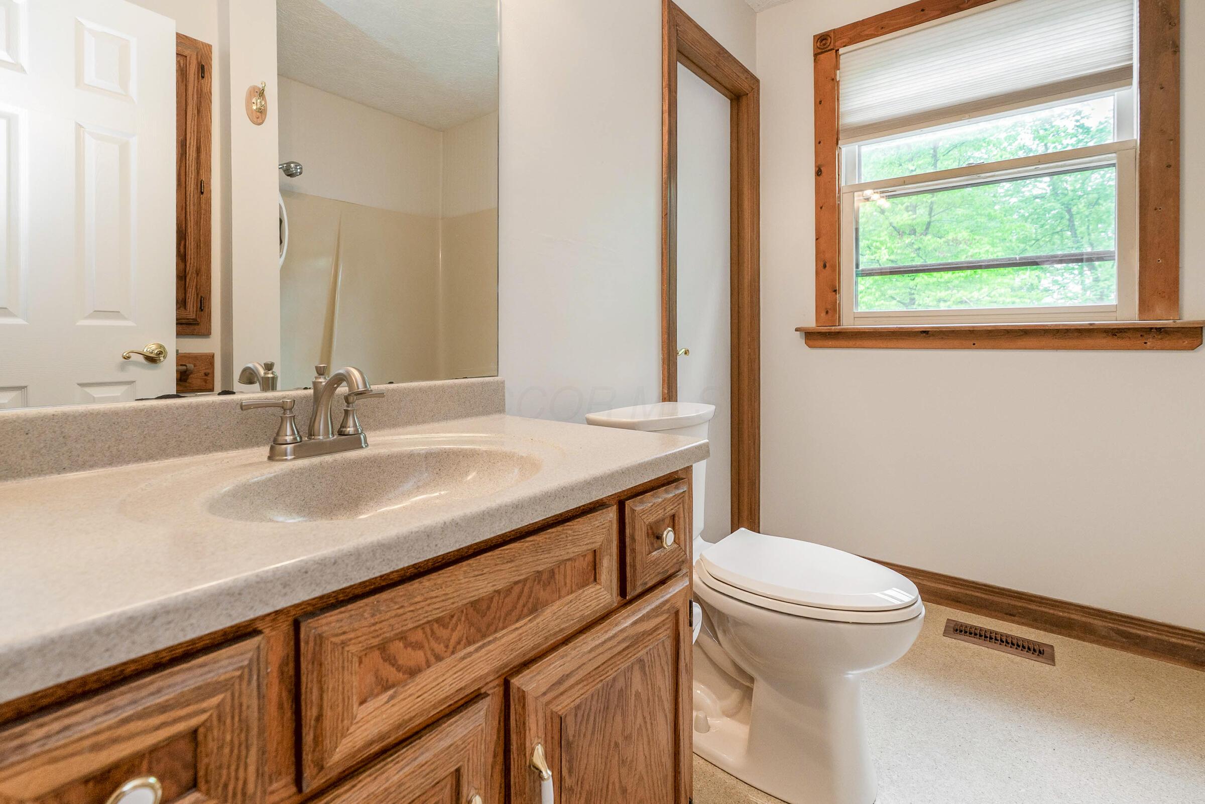 12643 Heimberger Road Northwest Baltimore, OH 43105 - Photo 16 of 49 Upper Level Full Bathroom