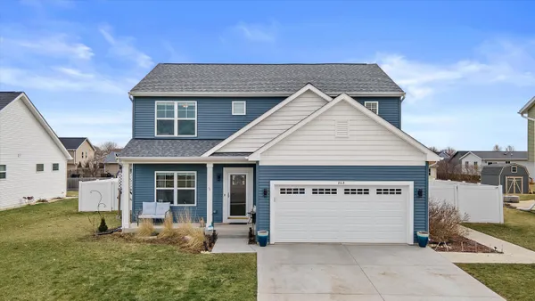 $450,000 | 203 Linden Lane, Delavan, WI 53115