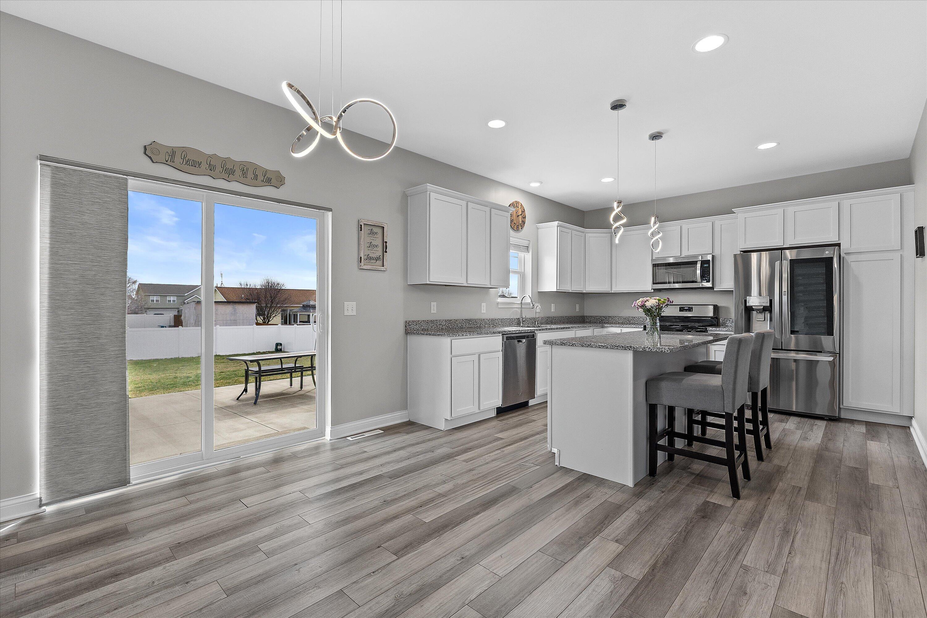 203 Linden Lane Delavan, WI 53115 - Photo 9 of 46 Kitchen