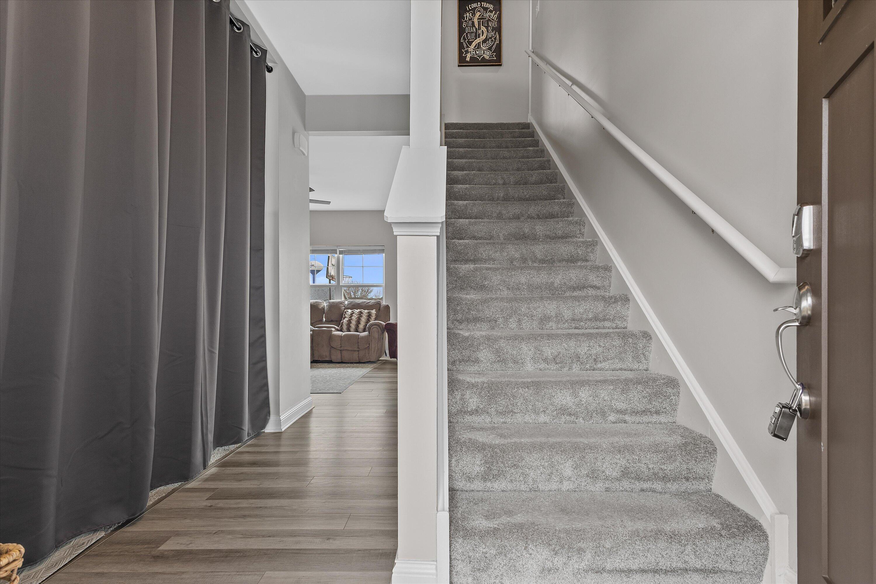 203 Linden Lane Delavan, WI 53115 - Photo 18 of 46 Foyer