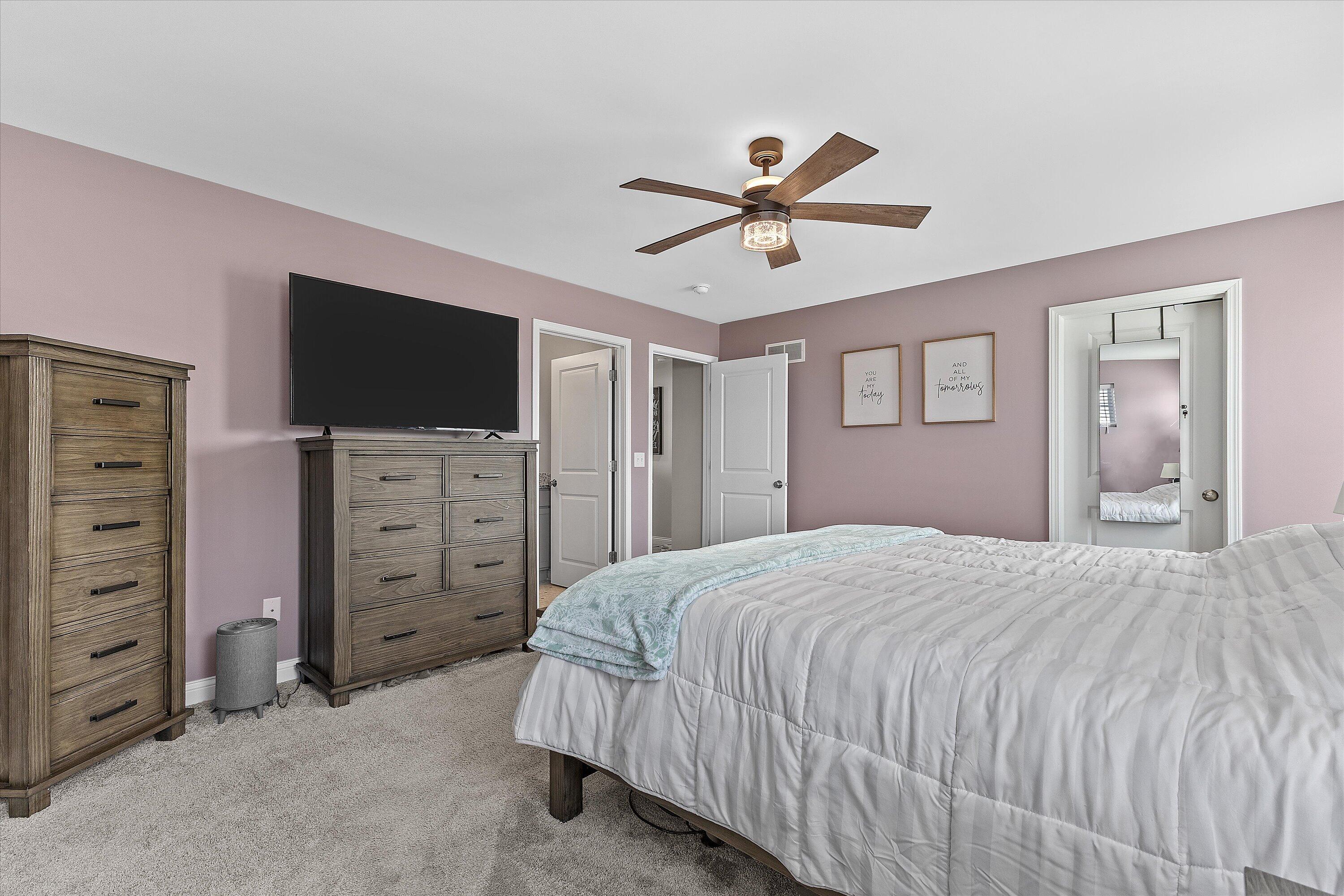 203 Linden Lane Delavan, WI 53115 - Photo 20 of 46 Primary Bedroom