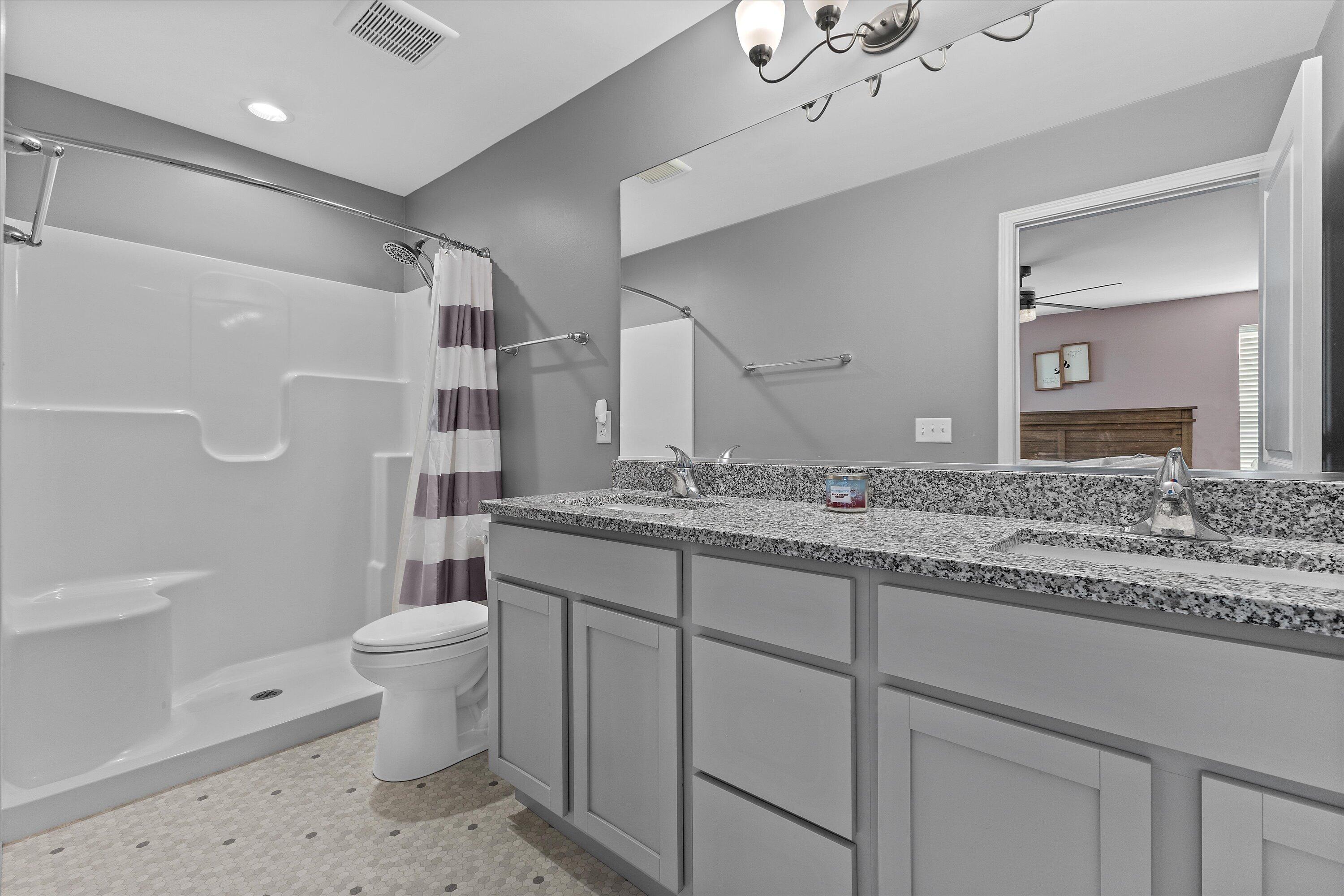 203 Linden Lane Delavan, WI 53115 - Photo 22 of 46 Primary Bathroom