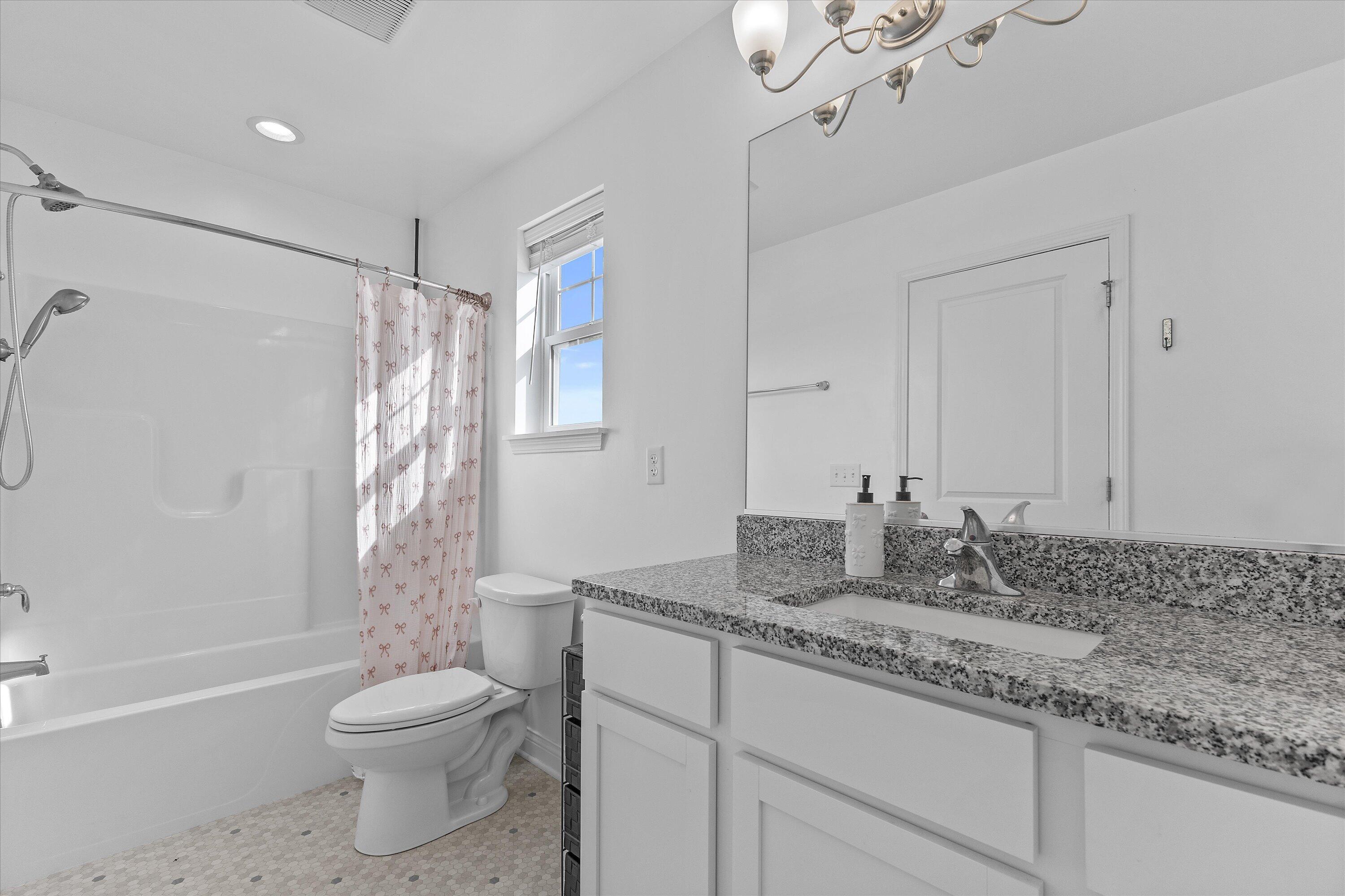 203 Linden Lane Delavan, WI 53115 - Photo 28 of 46 Full Bathroom