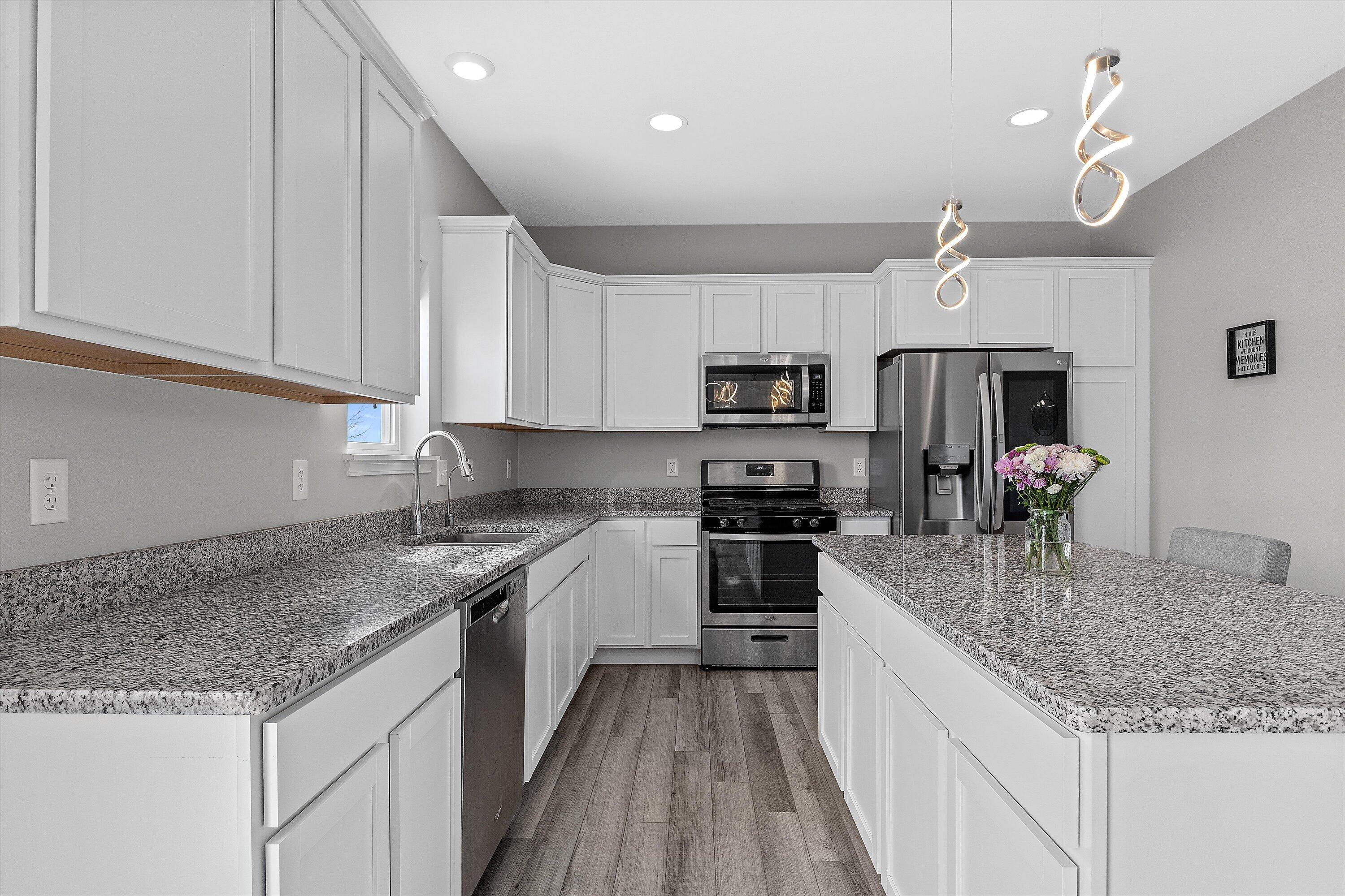 203 Linden Lane Delavan, WI 53115 - Photo 6 of 46 Kitchen