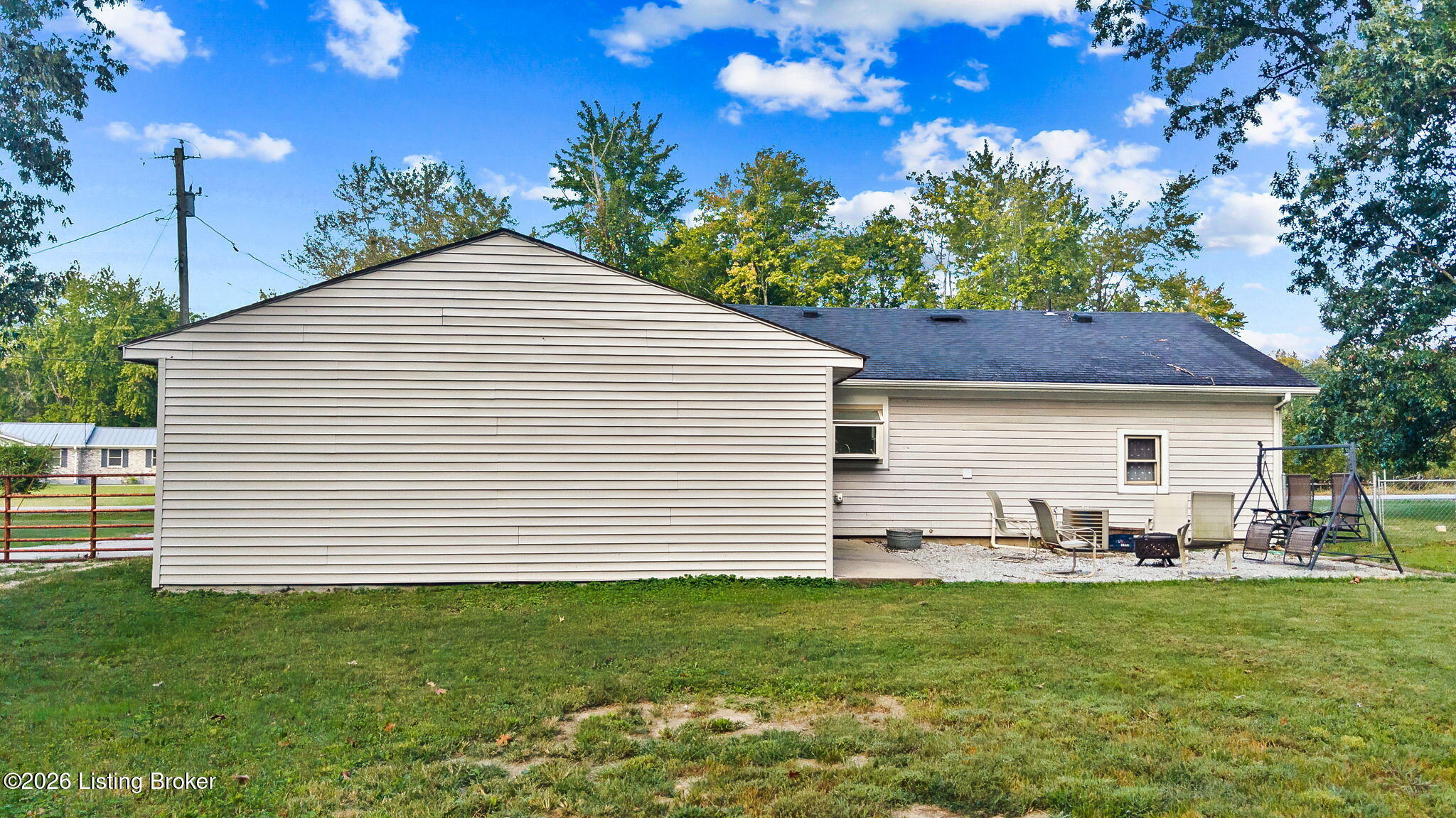 978 Raymond Road Shepherdsville, KY 40165 - Photo 52 of 53 5-web-or-mls-DJI_20260930094843_0346_D-E