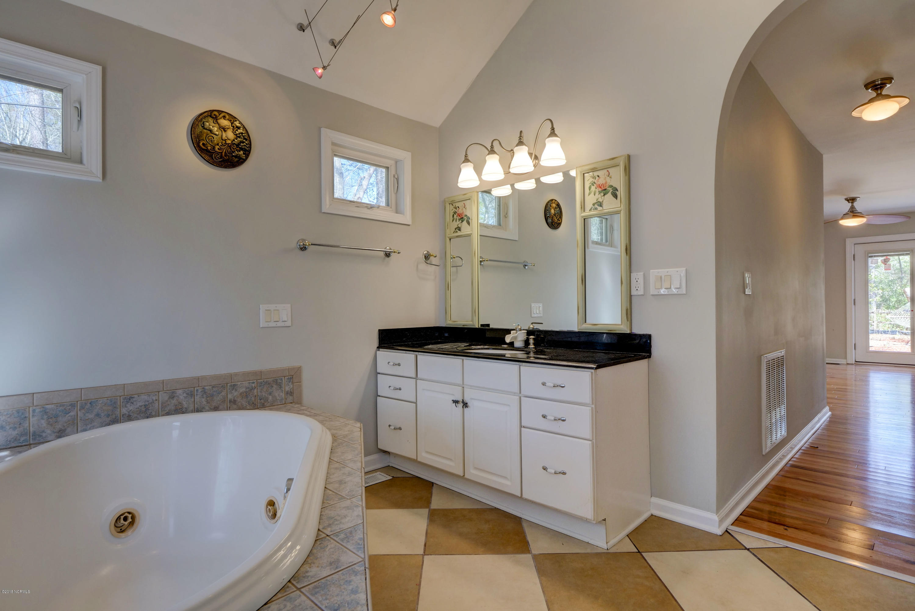301 Porters Neck Road Wilmington, NC 28411 - Photo 15 of 30 Master Bath