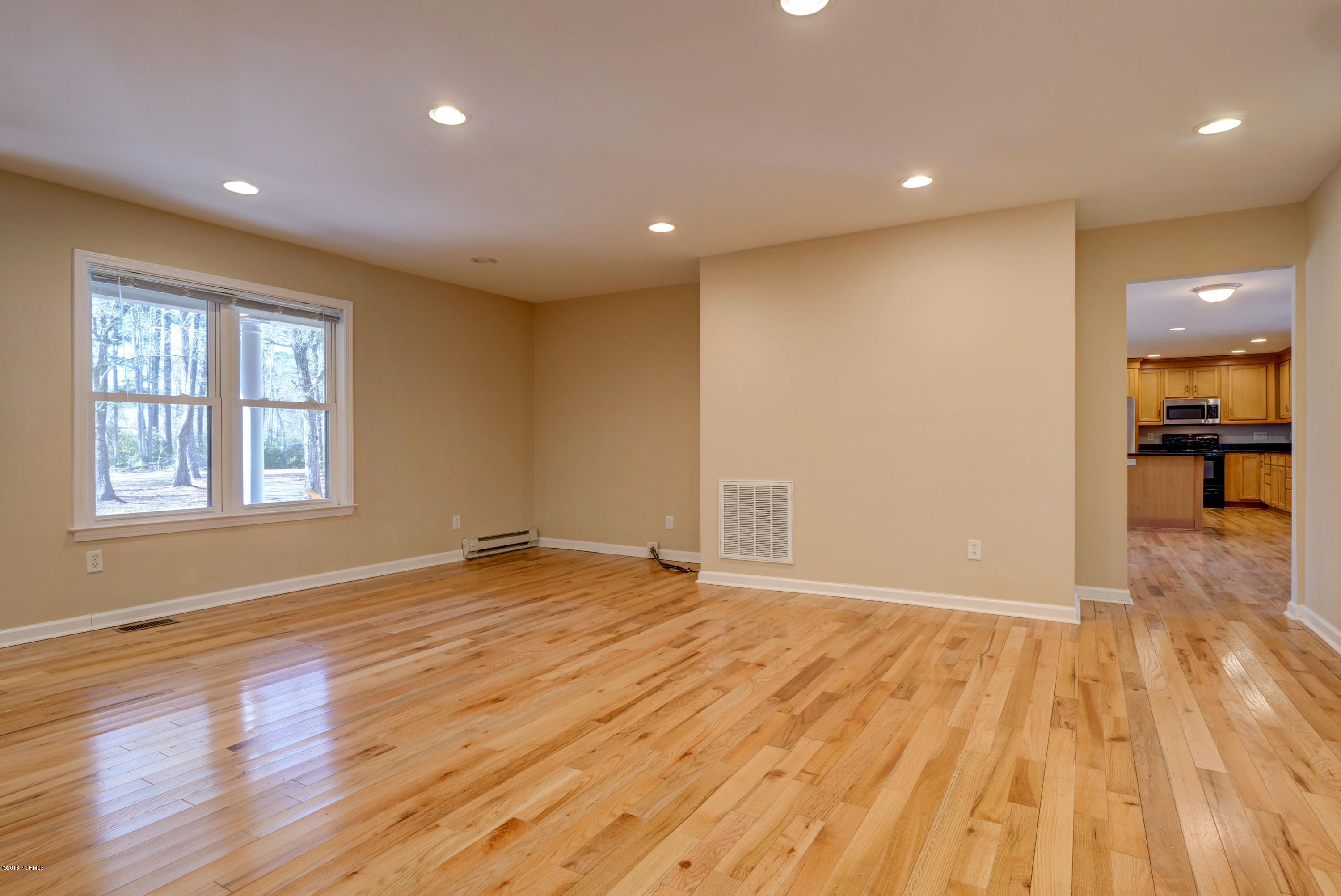 301 Porters Neck Road Wilmington, NC 28411 - Photo 18 of 30 Family Room/Den