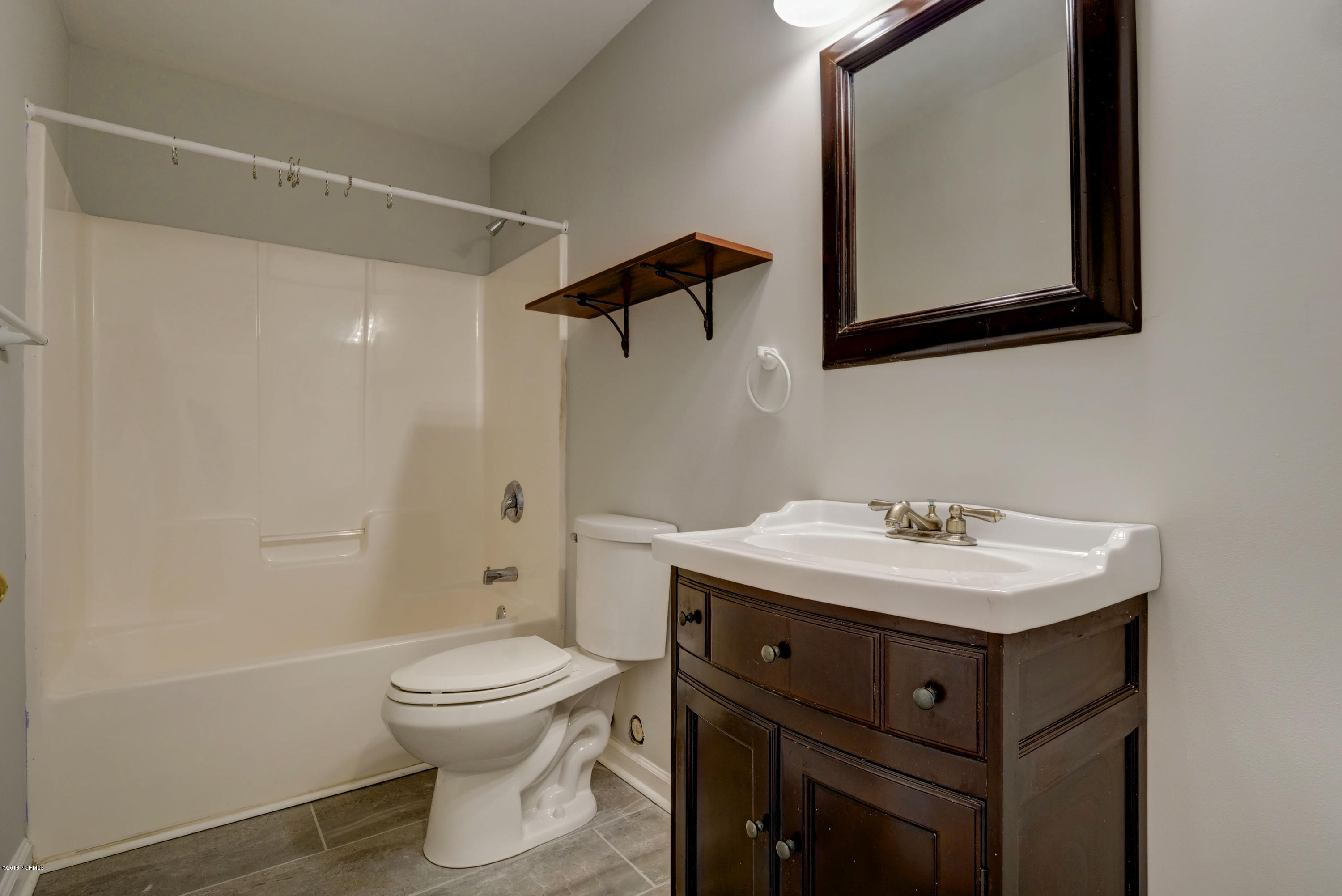 301 Porters Neck Road Wilmington, NC 28411 - Photo 25 of 30 Bathroom 3