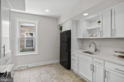 $165,000 | 2013 Edgmont Avenue, Chester, PA 19013