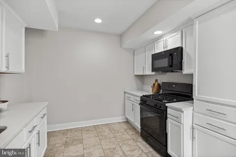 $165,000 | 2013 Edgmont Avenue, Chester, PA 19013