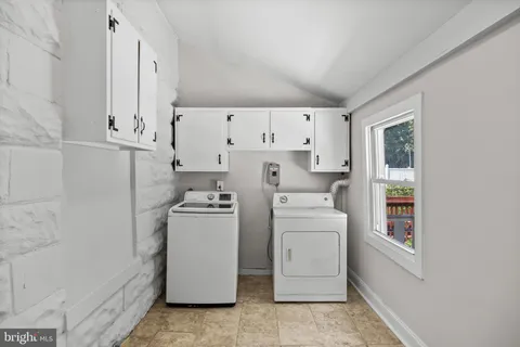 $165,000 | 2013 Edgmont Avenue, Chester, PA 19013