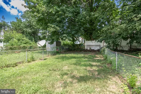 $165,000 | 2013 Edgmont Avenue, Chester, PA 19013