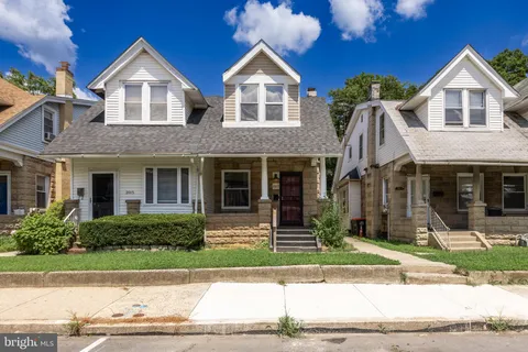 $165,000 | 2013 Edgmont Avenue, Chester, PA 19013