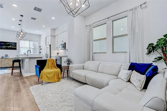 $885,000 | 1669 Yorktown Lane, San Pedro, CA 90732