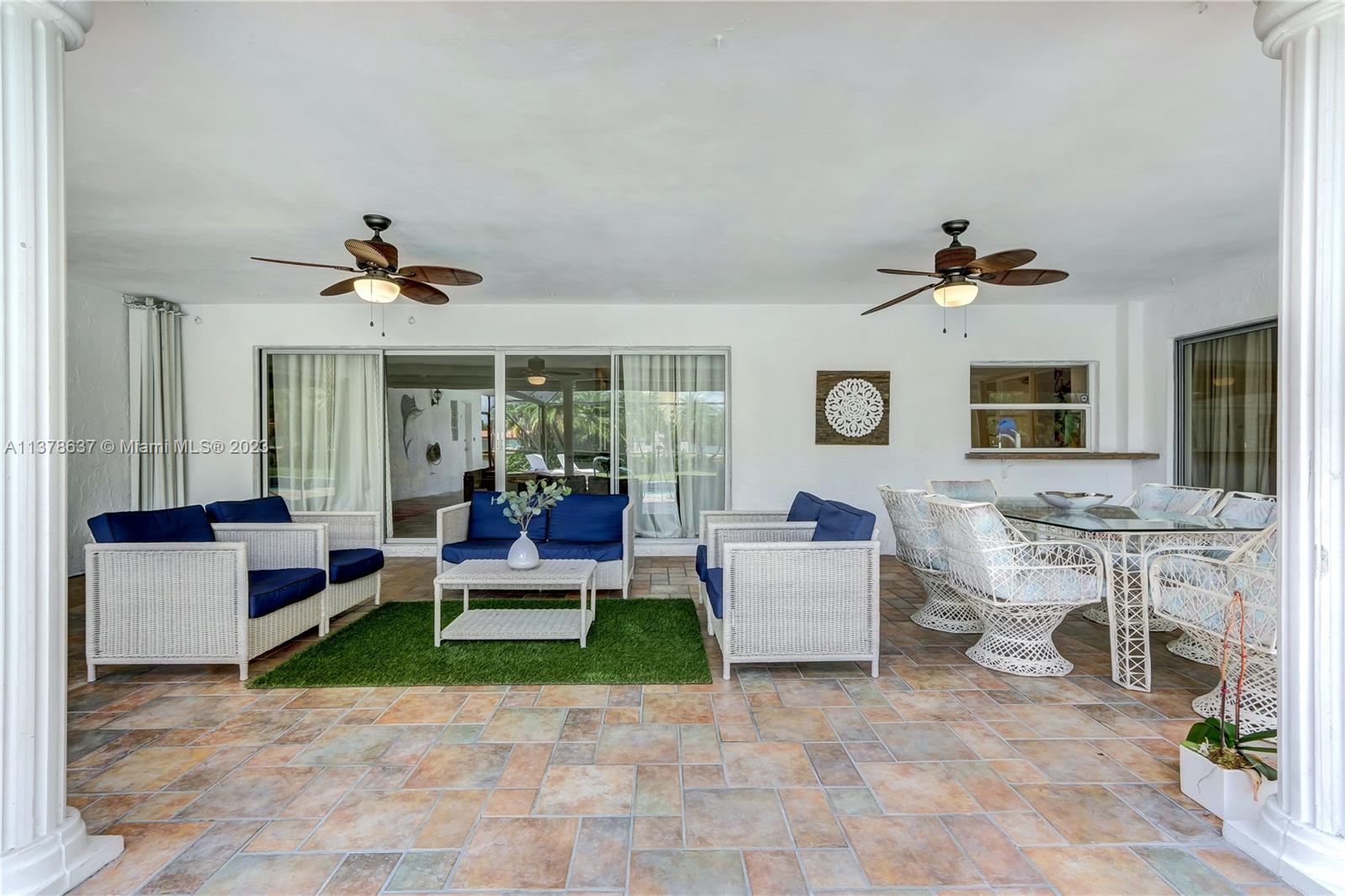 Bonaventure Lakes Weston, FL 33326 - Photo 39 of 52 a living room with furniture