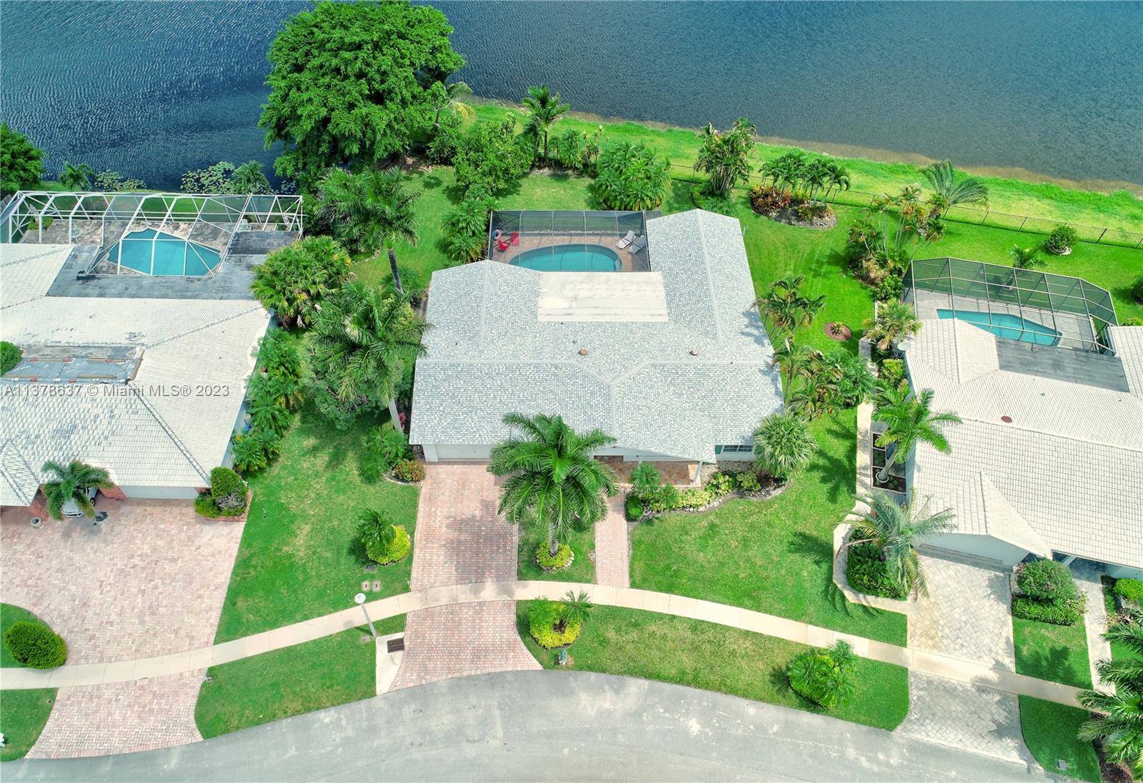 Bonaventure Lakes Weston, FL 33326 - Photo 50 of 52 an outdoor view with garden