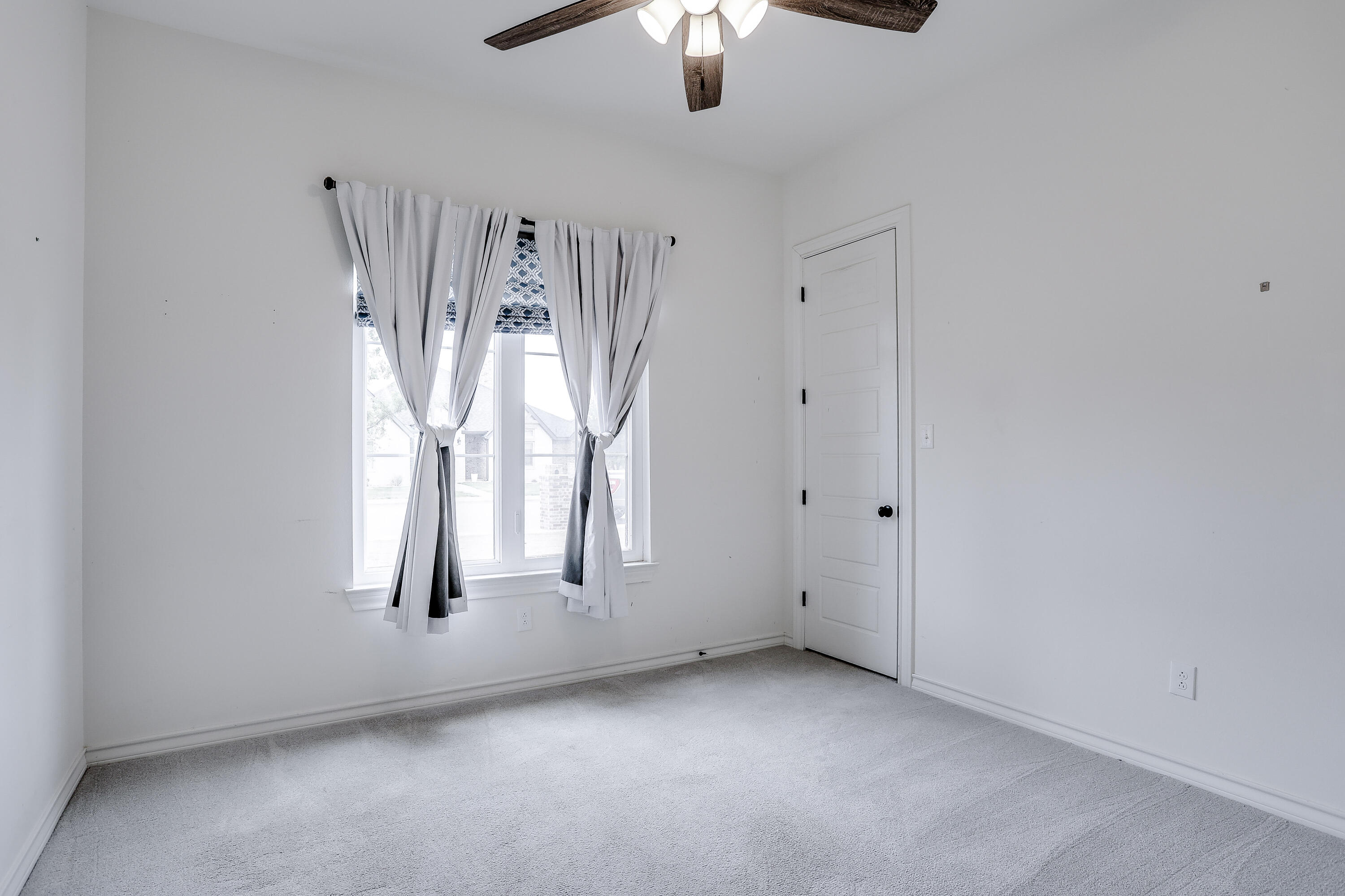 5908 112th Street Lubbock, TX 79424 - Photo 14 of 22 5908-114