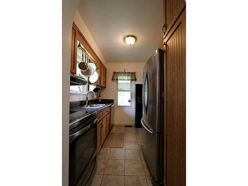 246 Old Plank Road Butler, PA 16002 - Photo 6 of 20 Kitchen.