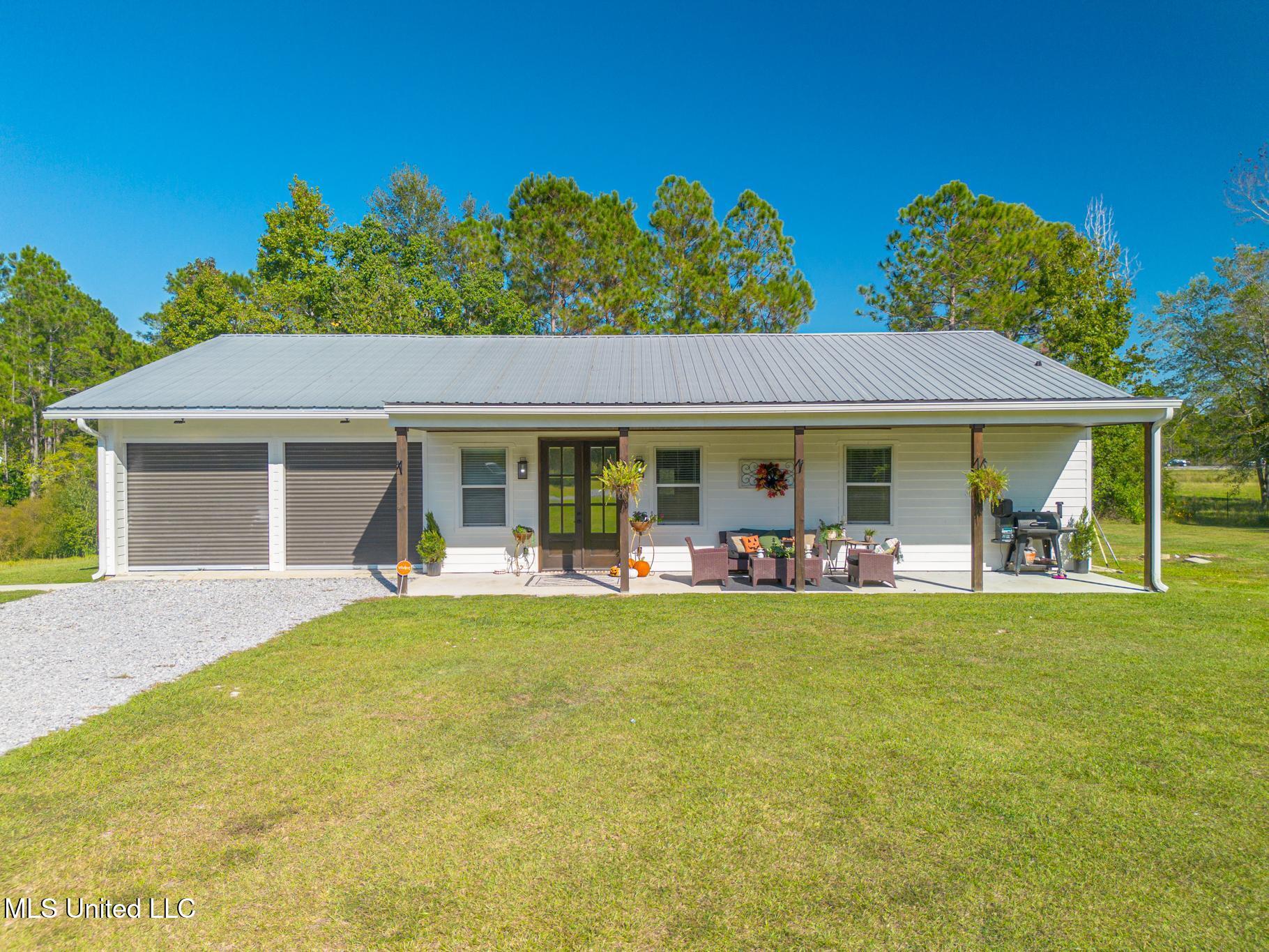 12164 Barton Road Gulfport, MS 39503 - Photo 2 of 37 Barton 1