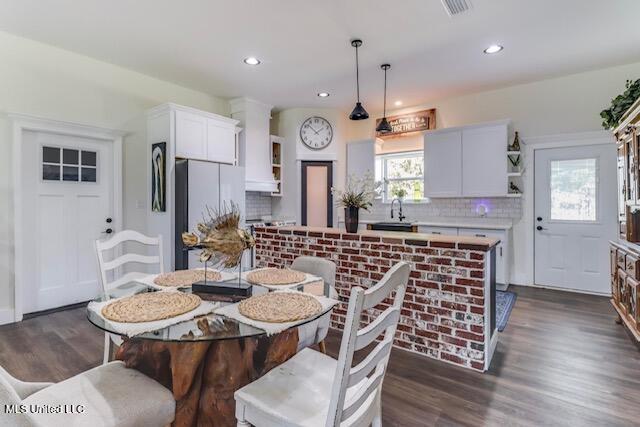 12164 Barton Road Gulfport, MS 39503 - Photo 6 of 37 IMG_5544