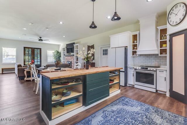 12164 Barton Road Gulfport, MS 39503 - Photo 7 of 37 IMG_5543