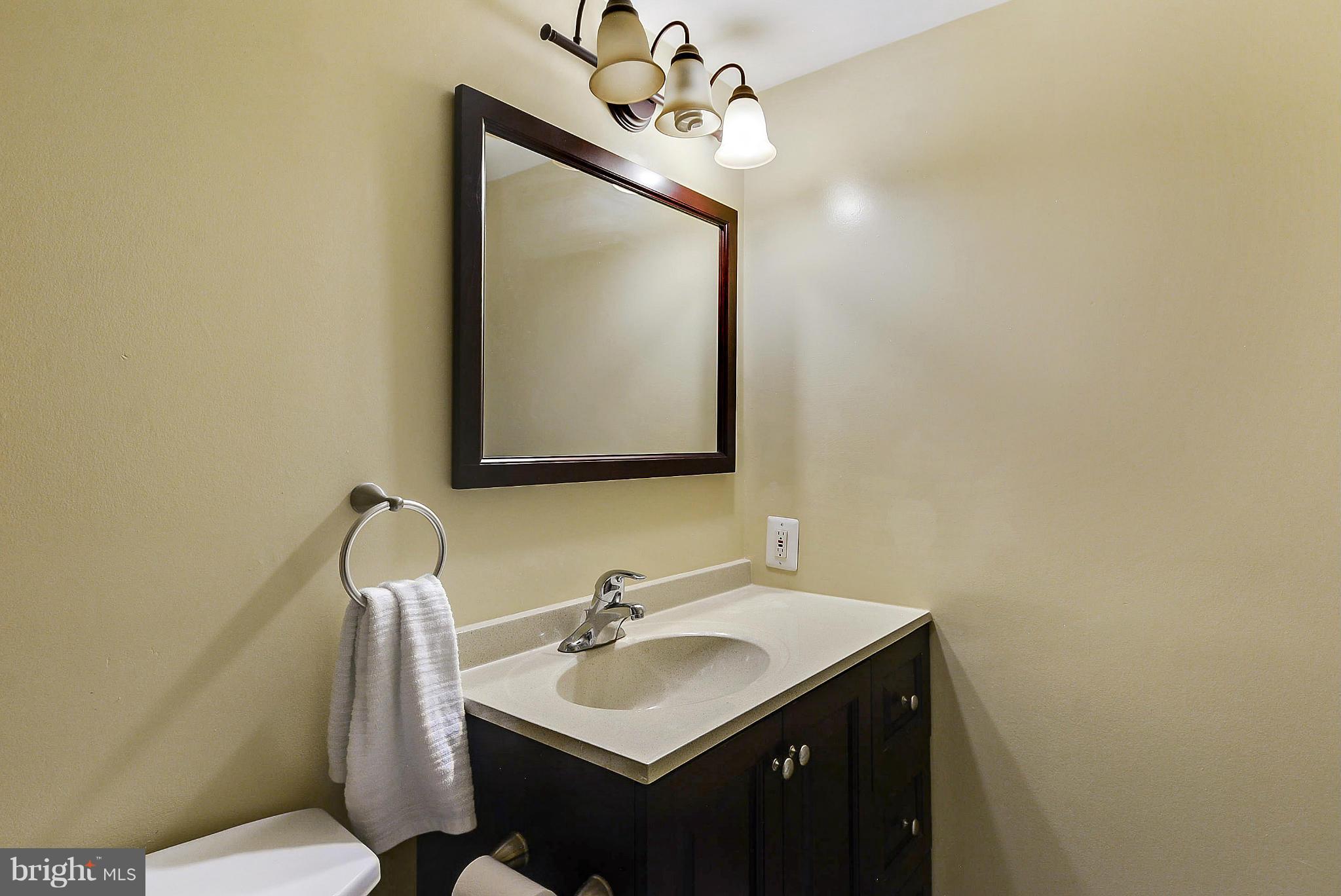 1430 Northgate Square, Unit 12B Reston, VA 20190 - Photo 14 of 27 Bath (Master)