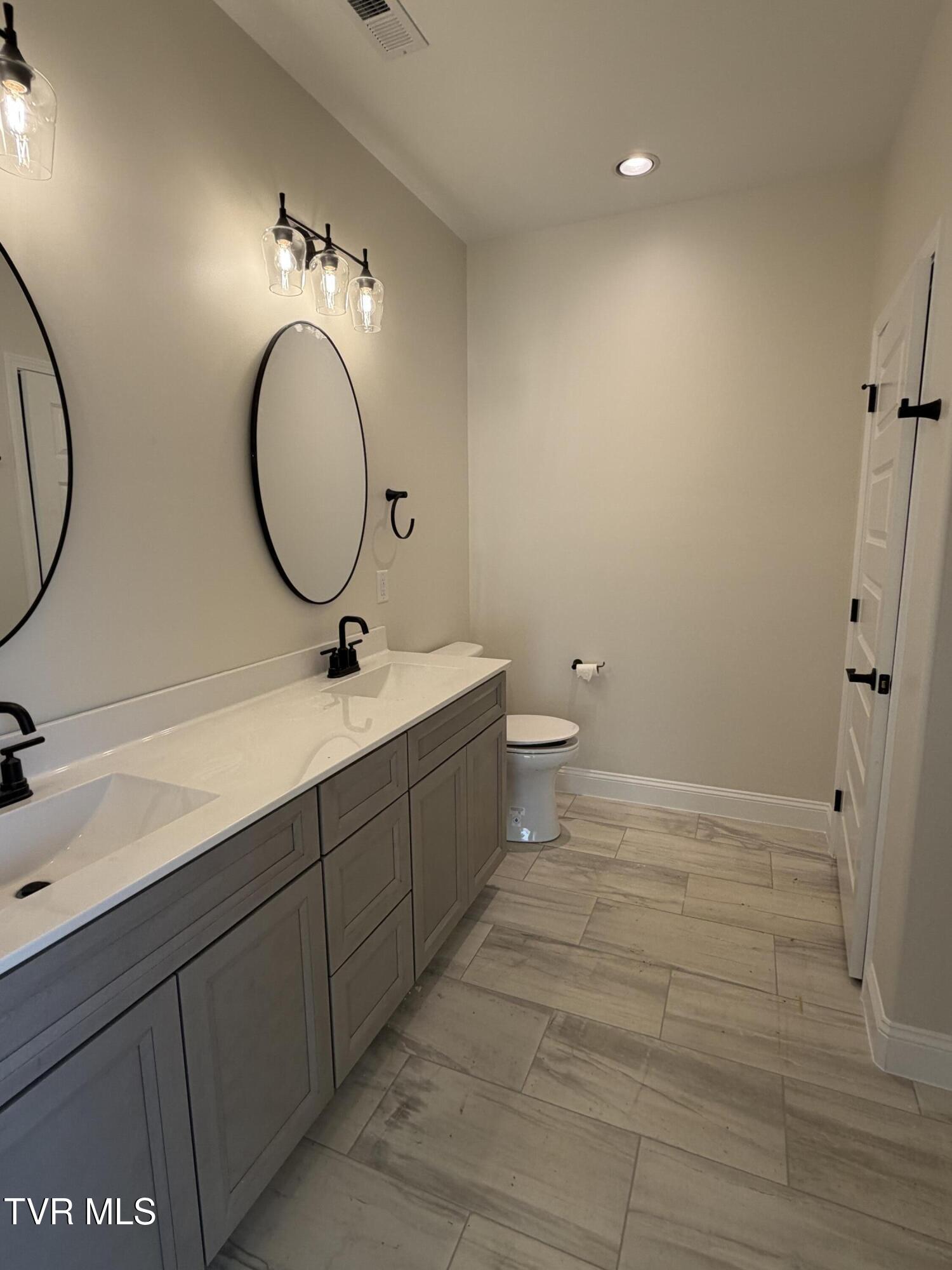 144 Ervin Loop Erwin, TN 37650 - Photo 12 of 18 IMG_0701