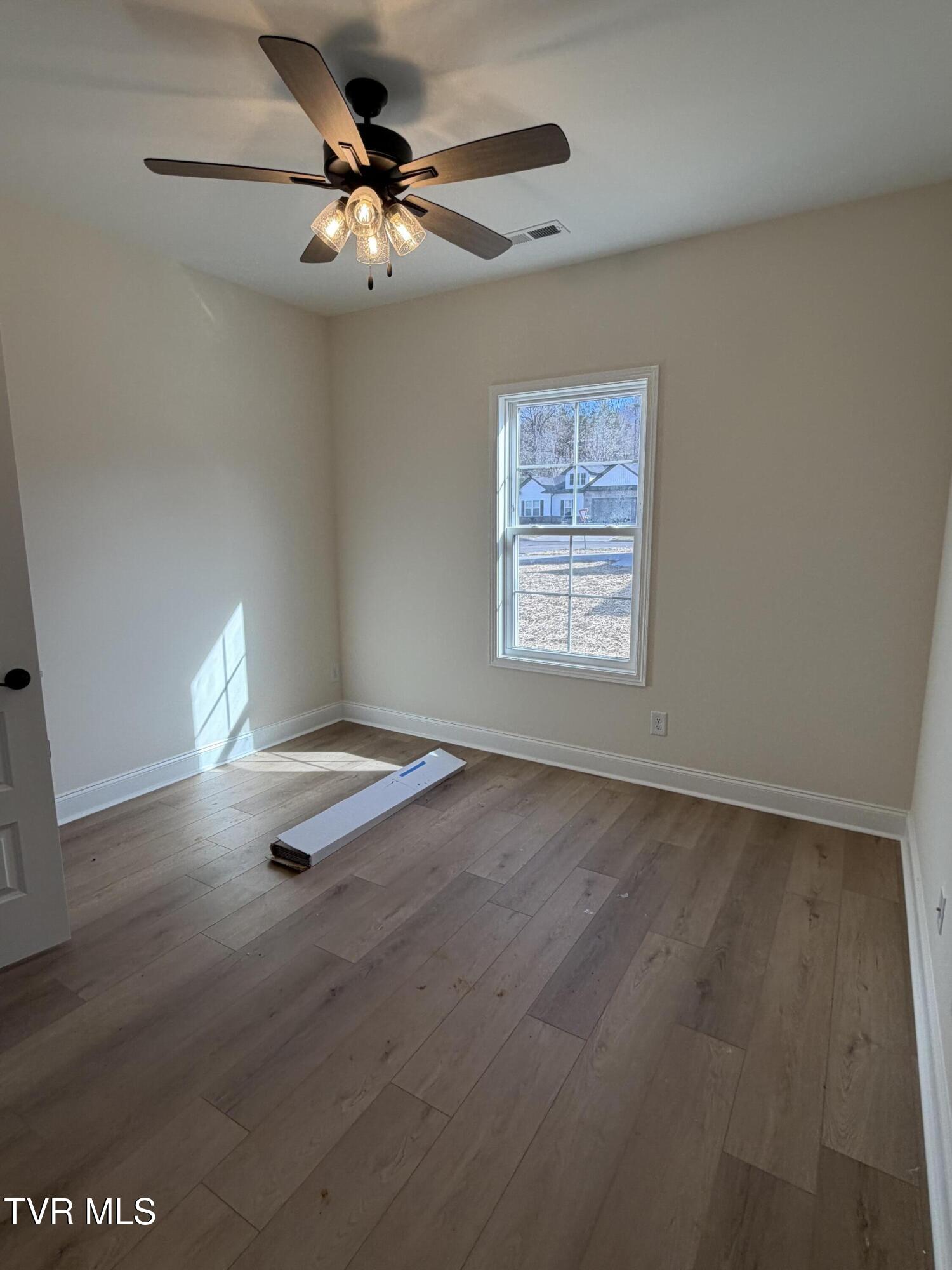 144 Ervin Loop Erwin, TN 37650 - Photo 14 of 18 IMG_0705