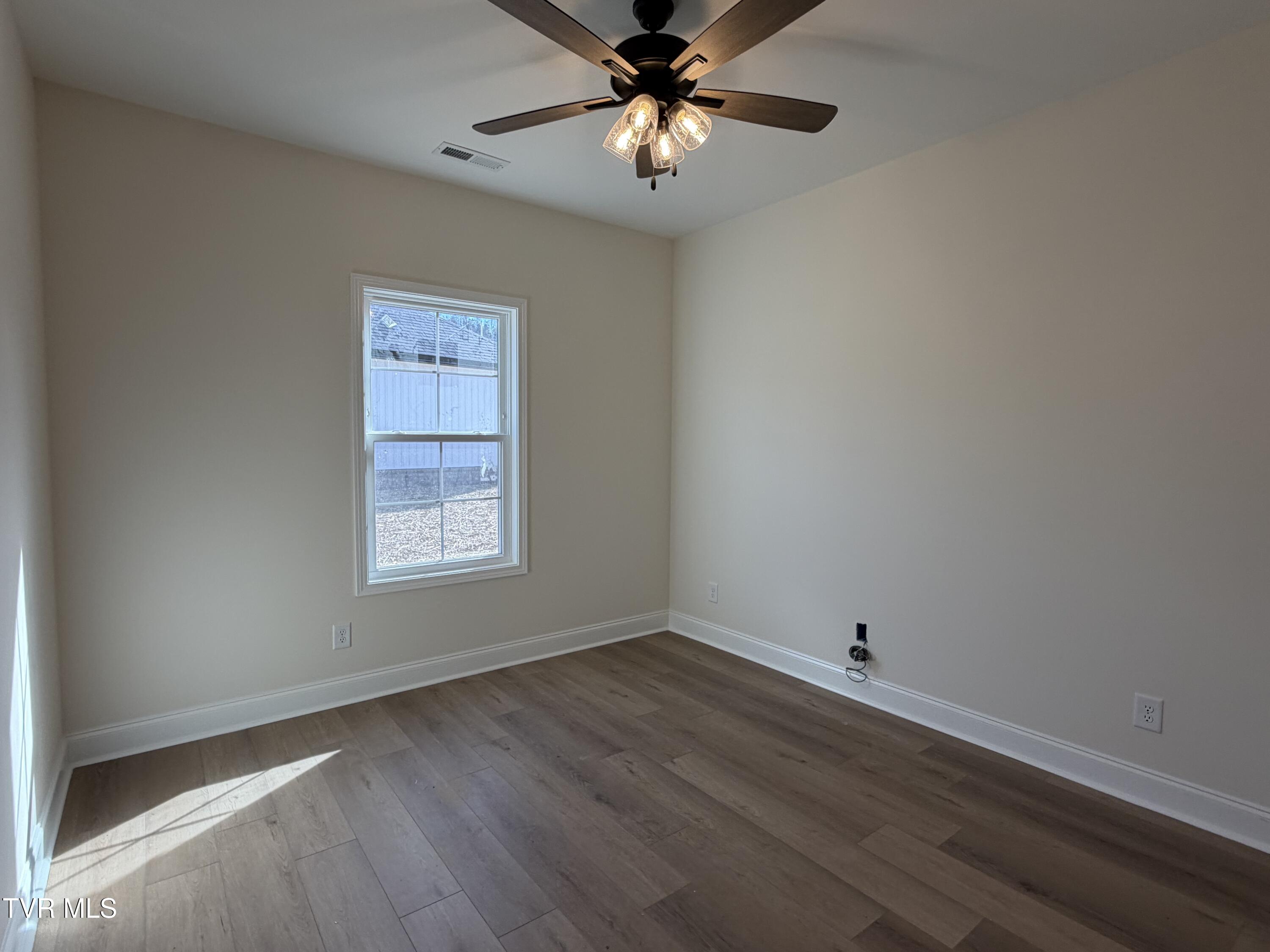 144 Ervin Loop Erwin, TN 37650 - Photo 16 of 18 IMG_0703