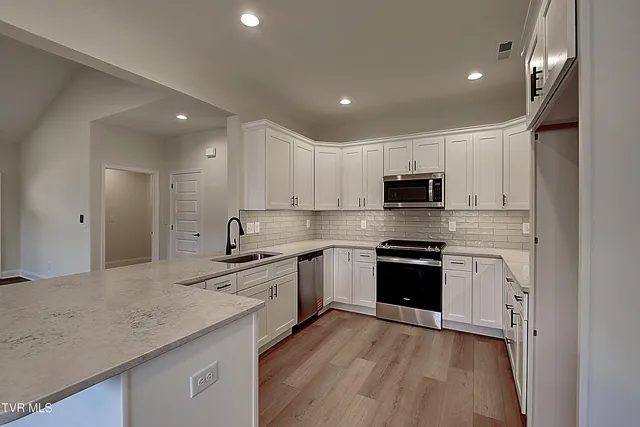 $459,900 | 144 Ervin Loop, Erwin, TN 37650