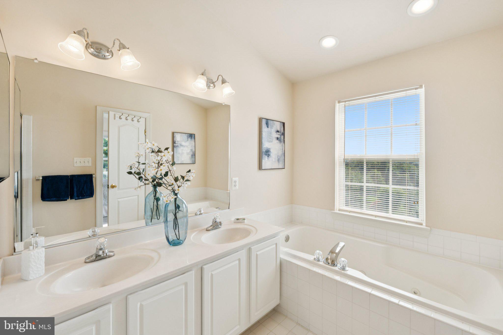 568 Orchard Ridge Drive, Unit 200 Gaithersburg, MD 20878 - Photo 30 of 38