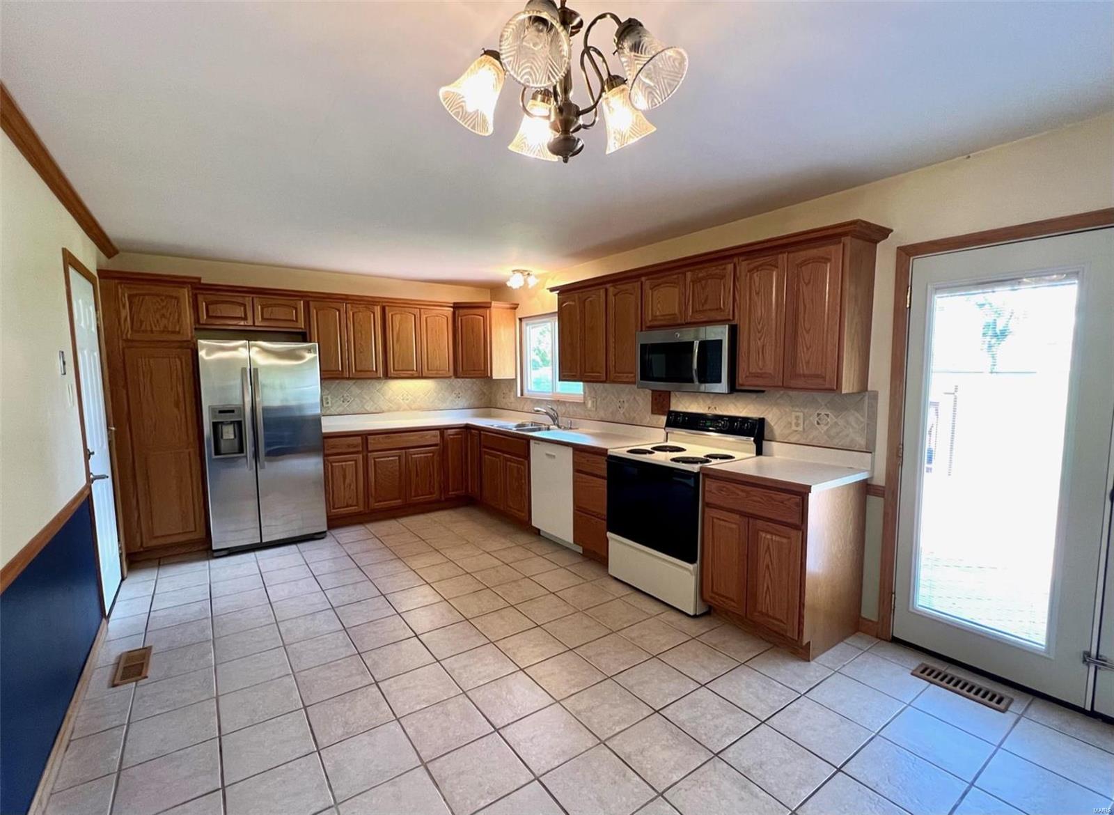 2159 Chatport Road St. Louis, MO 63129 - Photo 10 of 25 Gallery Image 10