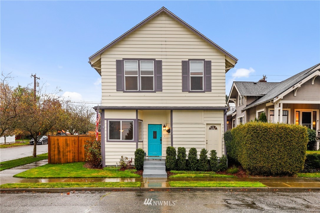 2132 Rockefeller Avenue Everett, WA 98201 - Photo 1 of 33