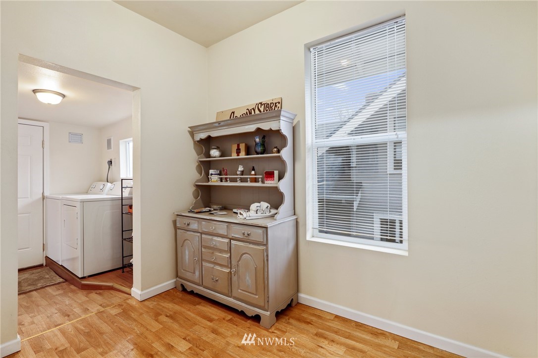 2132 Rockefeller Avenue Everett, WA 98201 - Photo 22 of 33