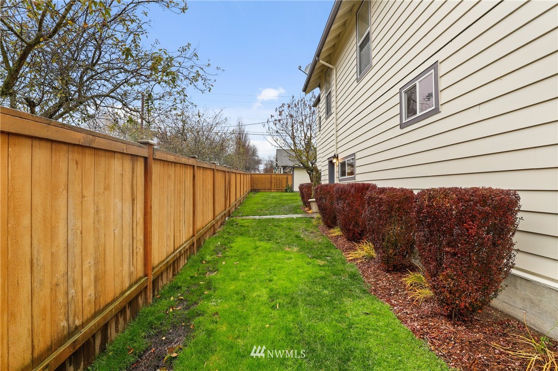 2132 Rockefeller Avenue Everett, WA 98201 - Photo 27 of 33