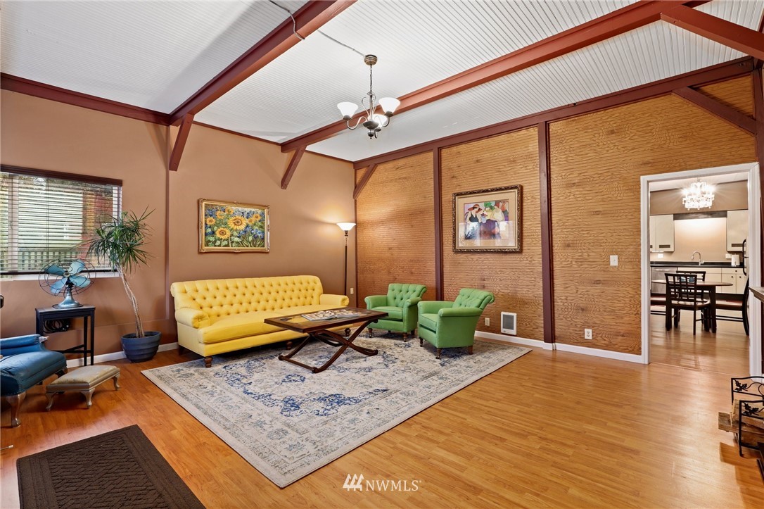 2132 Rockefeller Avenue Everett, WA 98201 - Photo 5 of 33