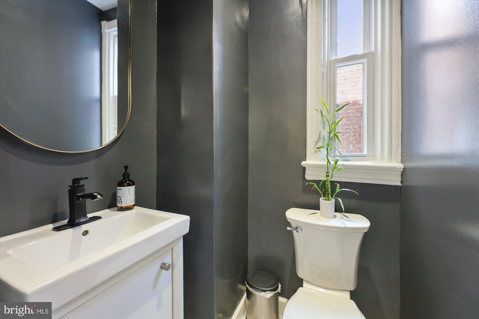 608 Columbia Road Northwest Washington, DC 20001 - Photo 13 of 46