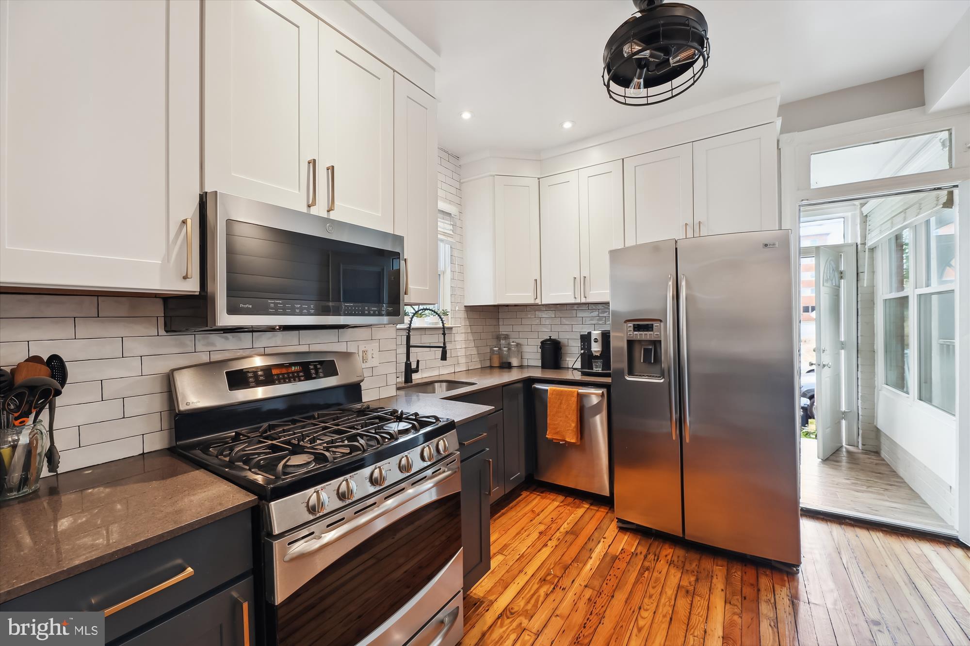 608 Columbia Road Northwest Washington, DC 20001 - Photo 14 of 46