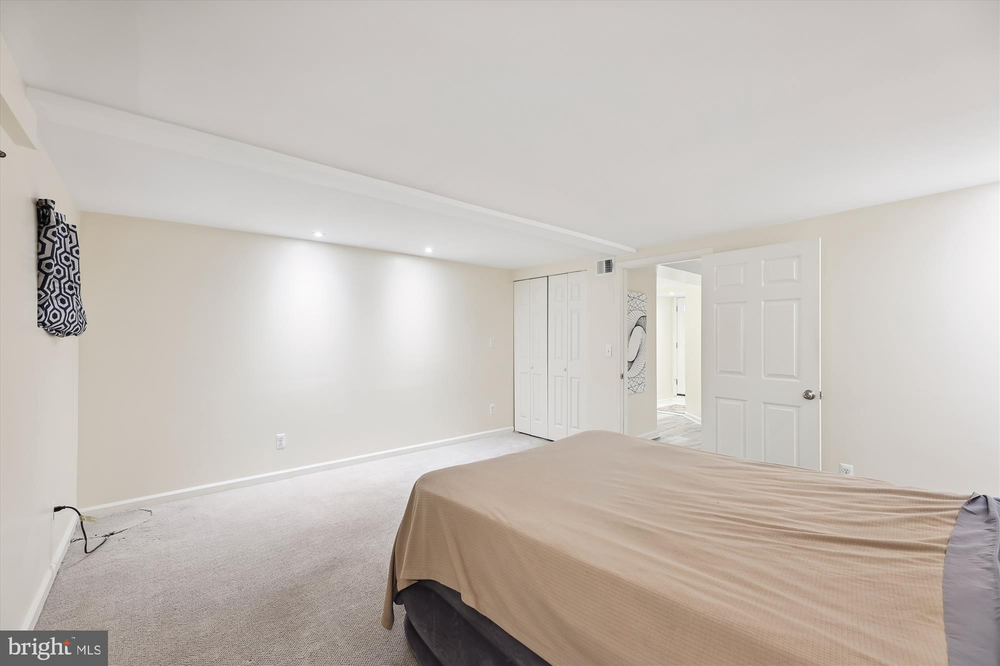 608 Columbia Road Northwest Washington, DC 20001 - Photo 24 of 46