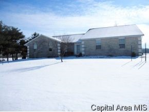 8286 Oak Crest Road Dawson, IL 62520 - Photo 1 of 12 Gallery Image 1