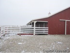 8286 Oak Crest Road Dawson, IL 62520 - Photo 3 of 12 Gallery Image 3