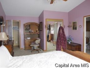 8286 Oak Crest Road Dawson, IL 62520 - Photo 8 of 12 Gallery Image 8