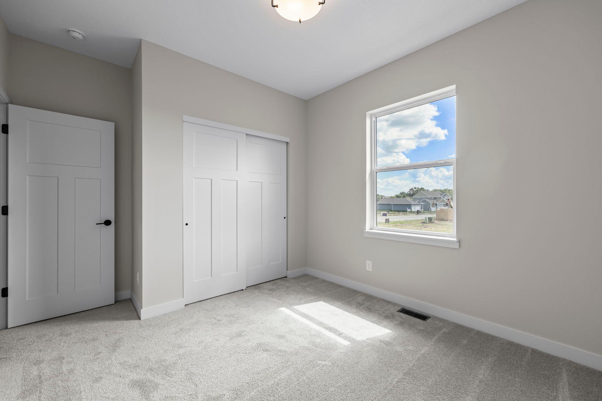 13341 Cadogan Way Rosemount, MN 55068 - Photo 22 of 106