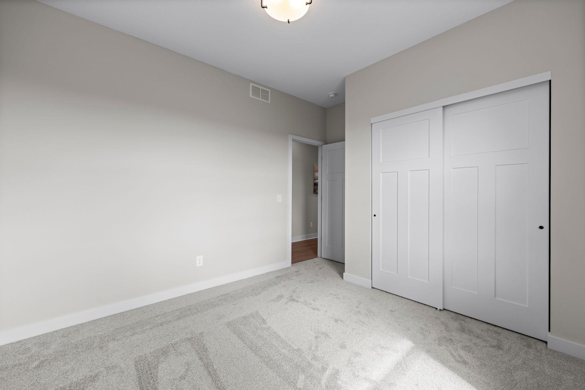 13341 Cadogan Way Rosemount, MN 55068 - Photo 23 of 106