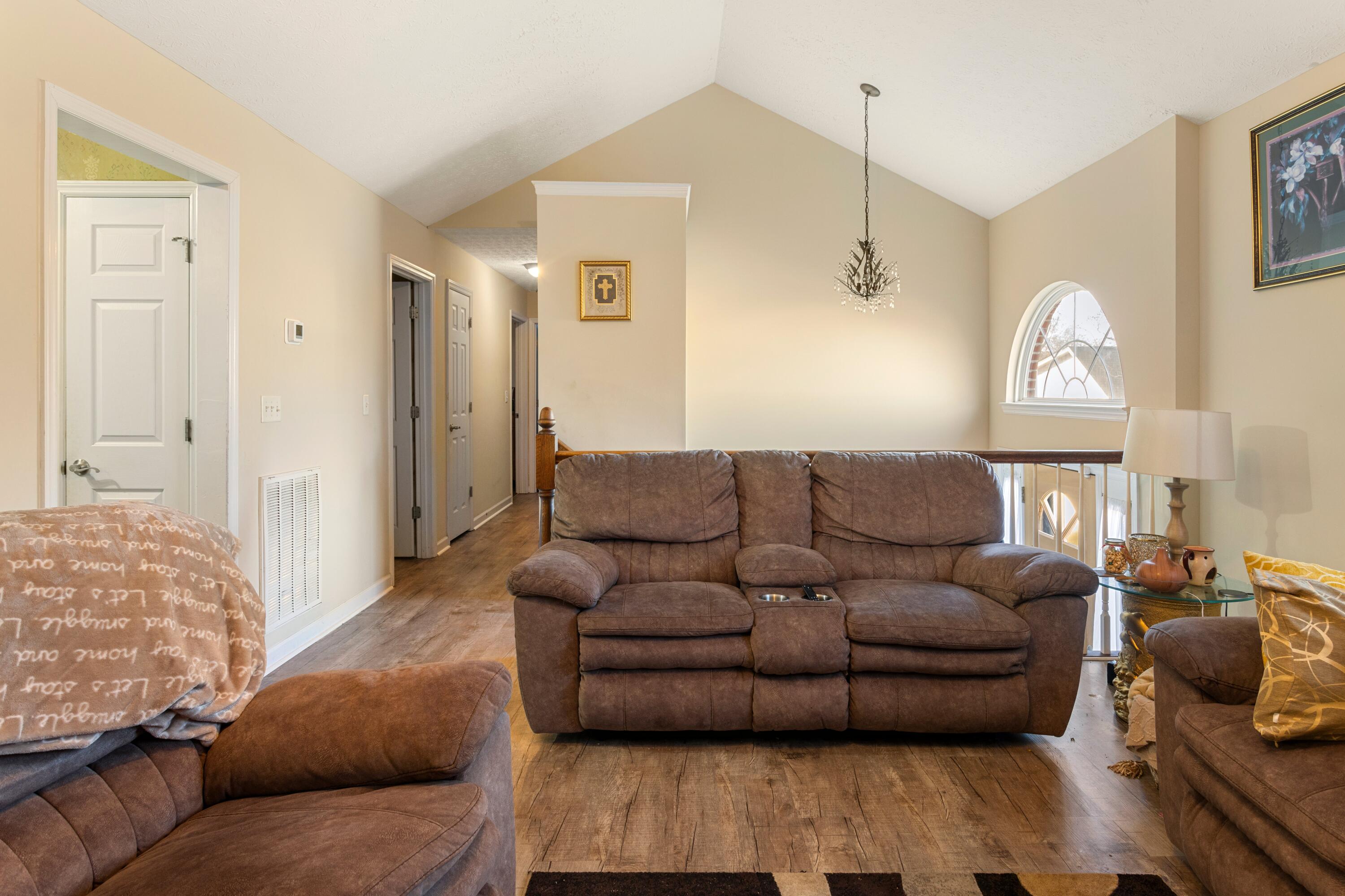 6206 Rim Ridge Court Harrison, TN 37341 - Photo 5 of 19 2M6A9911