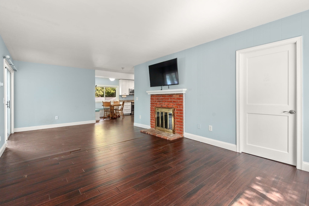 40 1/2 Maple Lane Sutton, MA 01590 - Photo 9 of 37