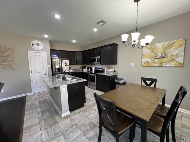 $254,900 | 1619 North Plains Avenue, Zachary, LA 70791