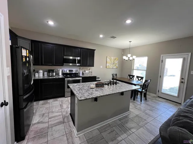 $254,900 | 1619 North Plains Avenue, Zachary, LA 70791