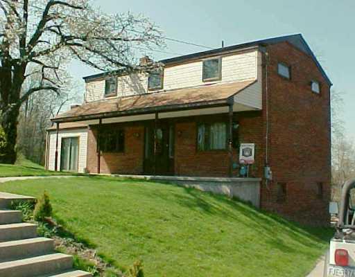 284 Hoffman Road Pittsburgh, PA 15212 - Photo 1 of 8 Gallery Image 1